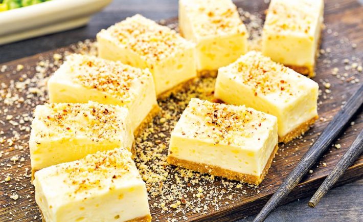 Sweet cheesecake with almond