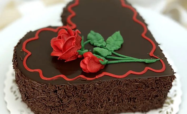 chocolate-buttercream-heart-cake-j